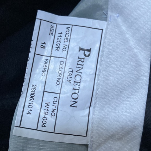 Princeton navy Italian wool boys 17-18 suit - Picture 6 of 13